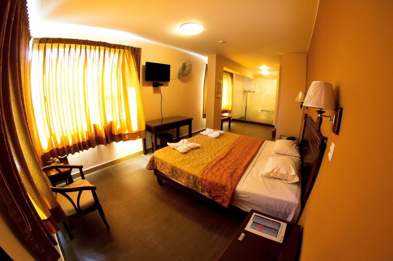 Hotel La Primacia Lima Luaran gambar